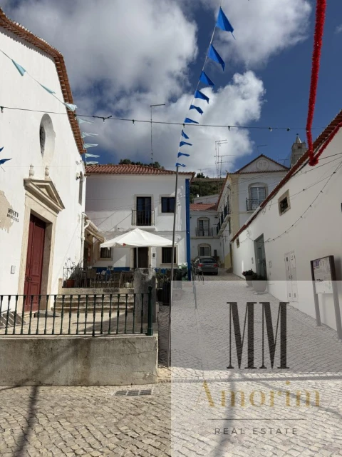 Apartamento T1 para Venda em Santa Maria do Castelo e Santiago e Santa Susana