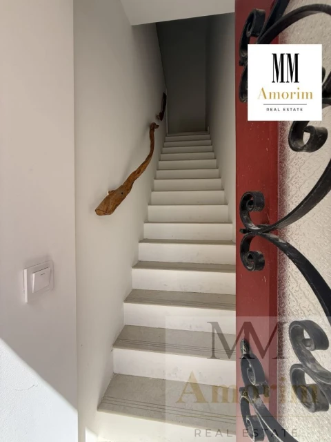 Apartamento T1 para Venda em Santa Maria do Castelo e Santiago e Santa Susana