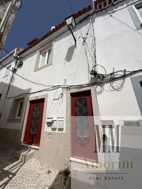 Apartamento T1 para Venda em Santa Maria do Castelo e Santiago e Santa Susana