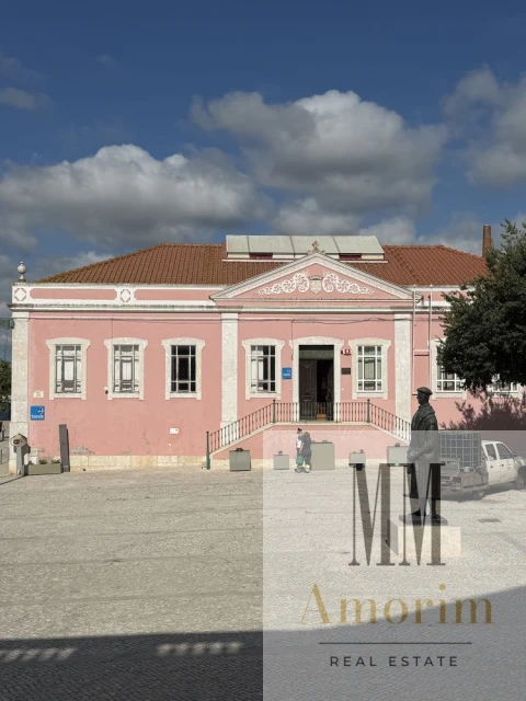 Apartamento T1 para Venda em Santa Maria do Castelo e Santiago e Santa Susana