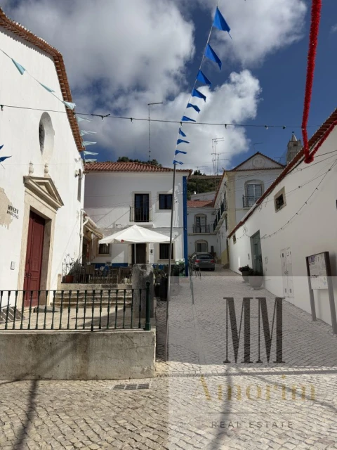 Apartamento T1 para Venda em Santa Maria do Castelo e Santiago e Santa Susana