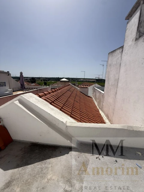 Apartamento T1 para Venda em Santa Maria do Castelo e Santiago e Santa Susana