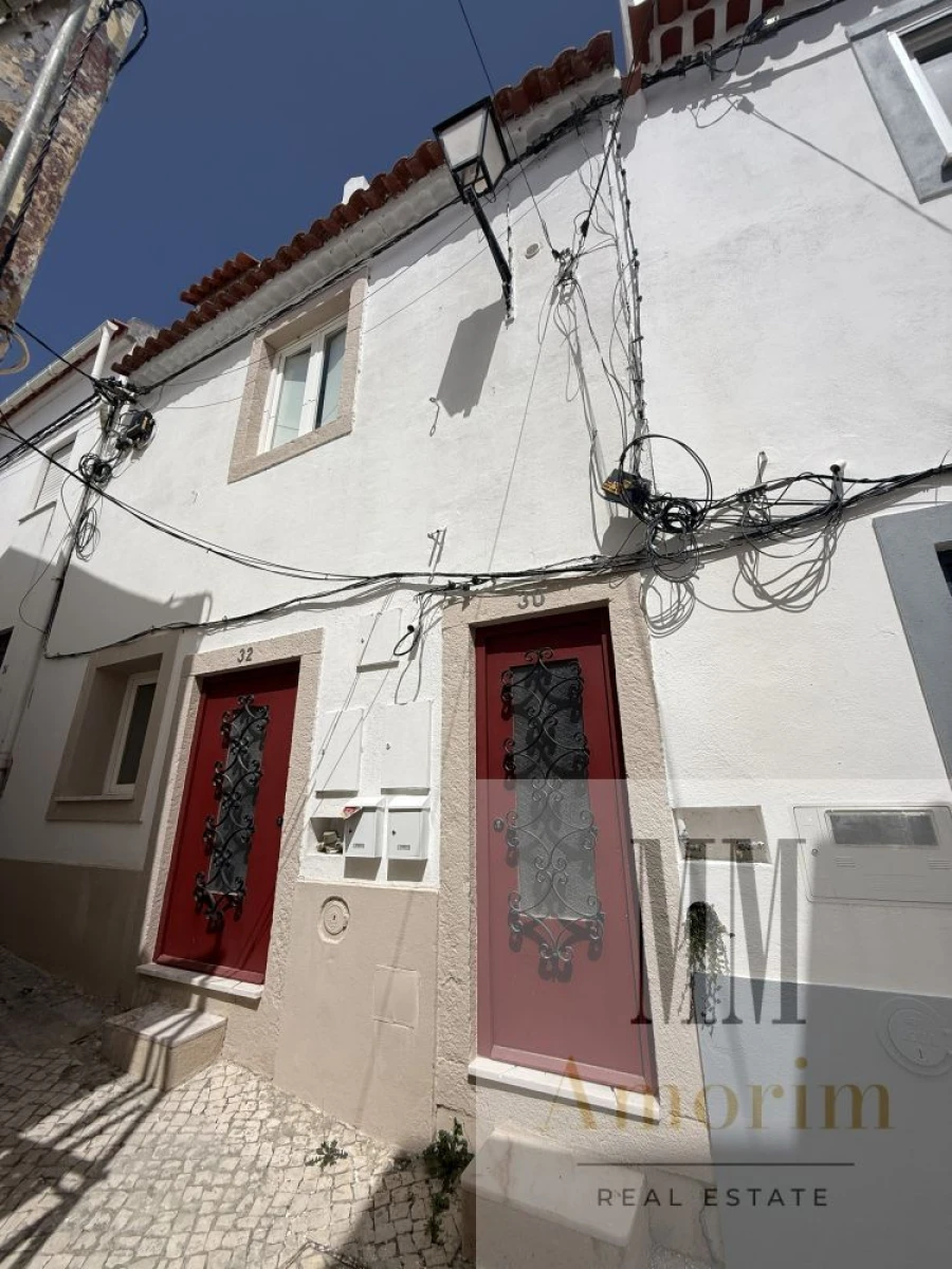 Apartamento T1 para Venda em Santa Maria do Castelo e Santiago e Santa Susana Foto 2
