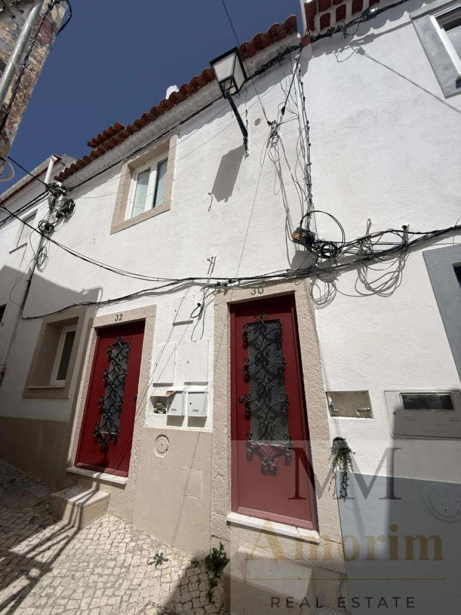 Apartamento T1 para Venda em Santa Maria do Castelo e Santiago e Santa Susana Foto 2