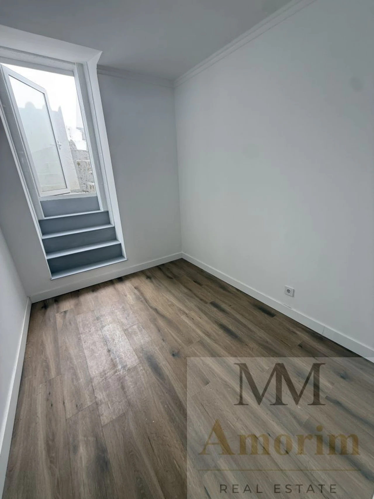 Apartamento T1 para Venda em Santa Maria do Castelo e Santiago e Santa Susana Foto 16