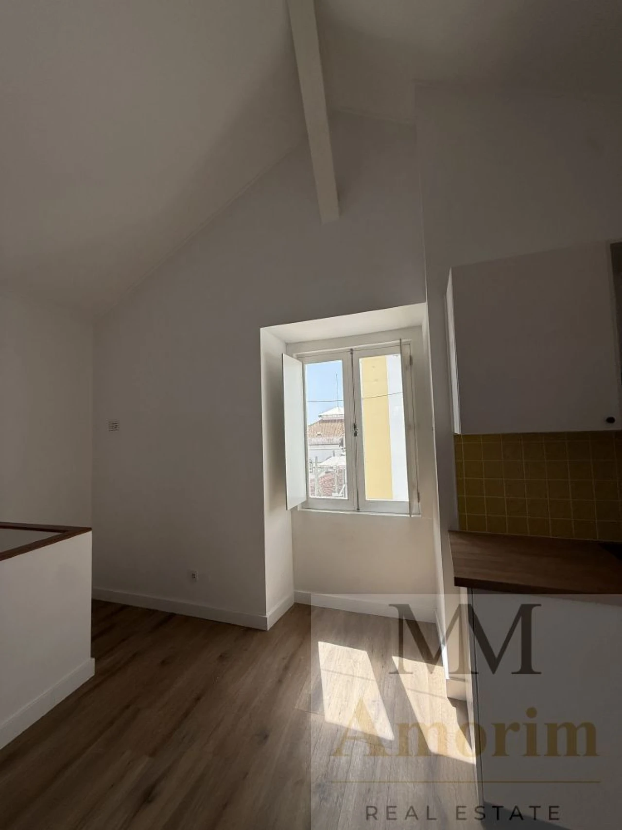 Apartamento T1 para Venda em Santa Maria do Castelo e Santiago e Santa Susana Foto 6