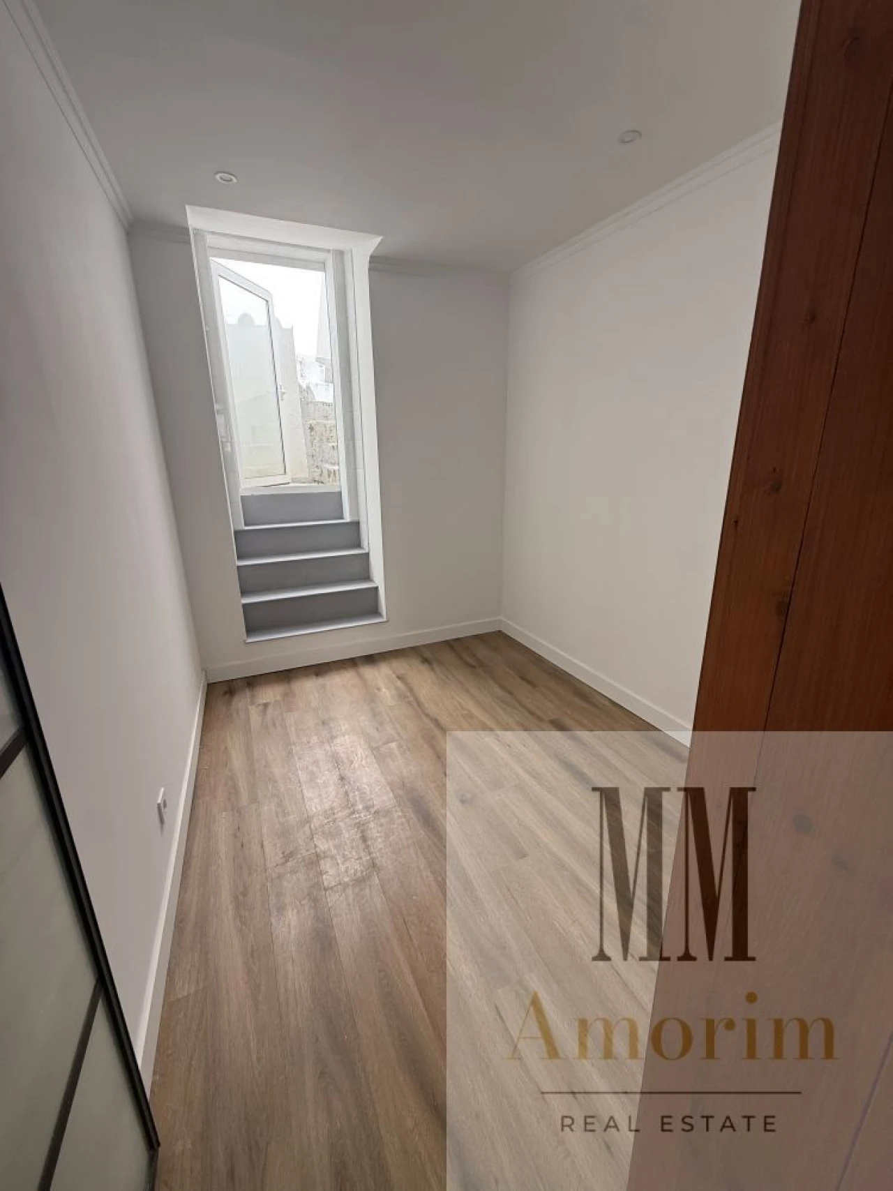 Apartamento T1 para Venda em Santa Maria do Castelo e Santiago e Santa Susana Foto 15
