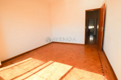 Apartamento T2 para Venda em Falagueira-Venda Nova