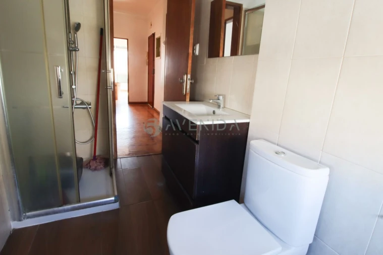 Apartamento T2 para Venda em Falagueira-Venda Nova Foto 7
