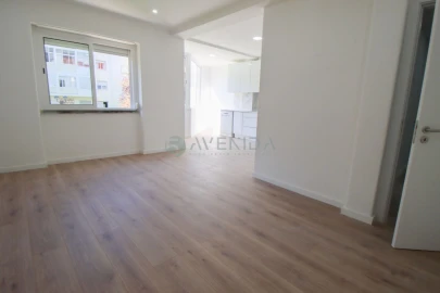 Apartamento T4 para Venda em Venteira