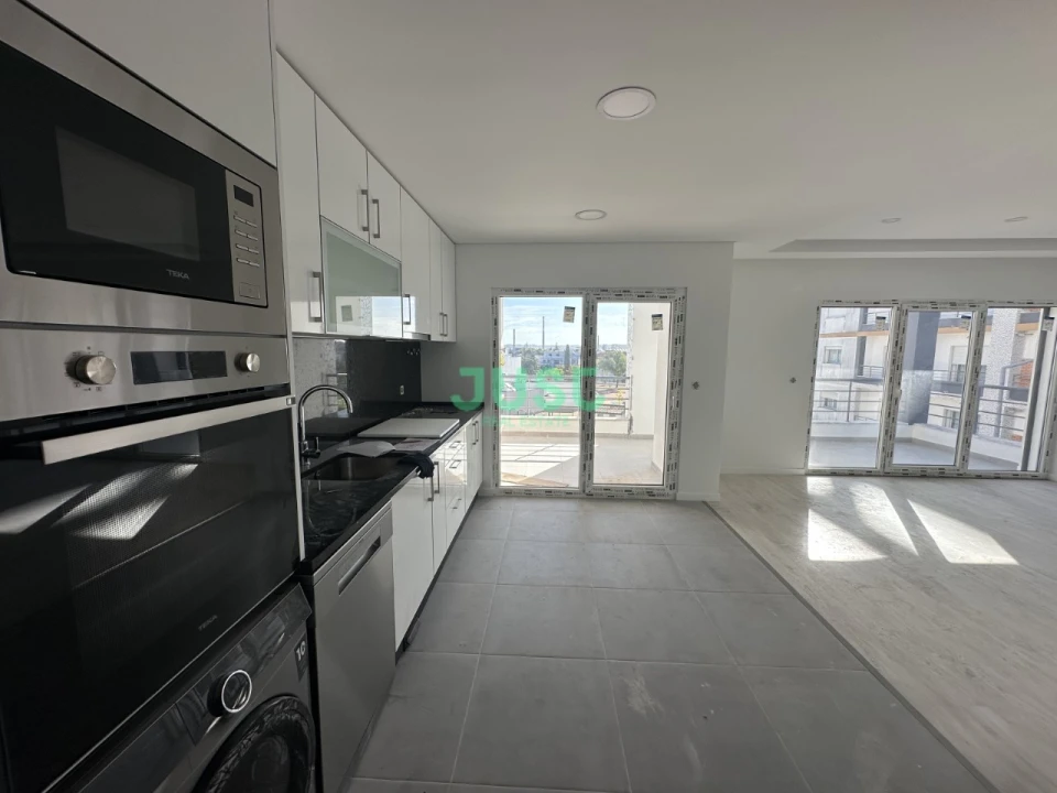 Apartamento T2 para Venda em Seixal, Arrentela e Aldeia de Paio Pires Foto 2