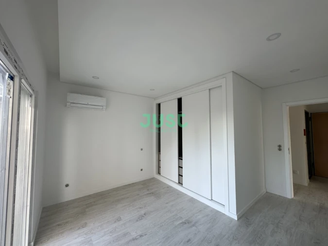 Apartamento T2 para Venda em Seixal, Arrentela e Aldeia de Paio Pires Foto 8