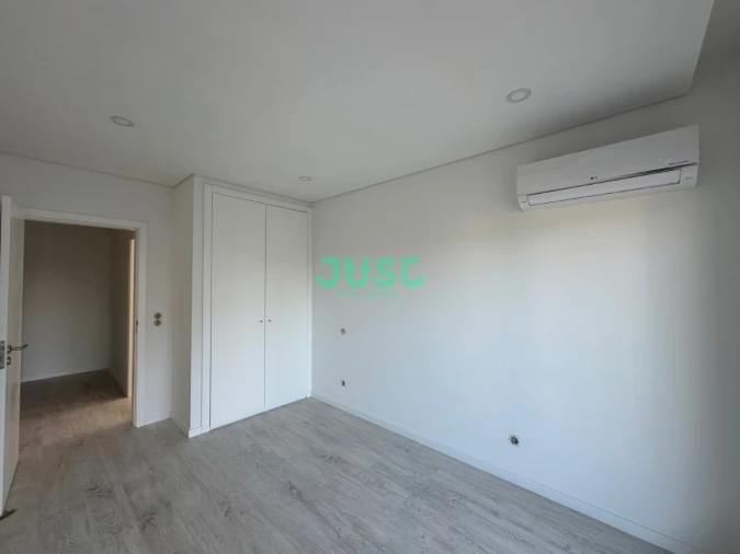 Apartamento T2 para Venda em Seixal, Arrentela e Aldeia de Paio Pires Foto 12