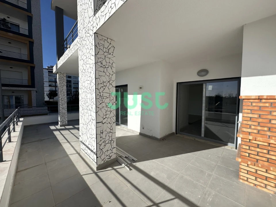 Apartamento T1 para Venda em Seixal, Arrentela e Aldeia de Paio Pires Foto 4