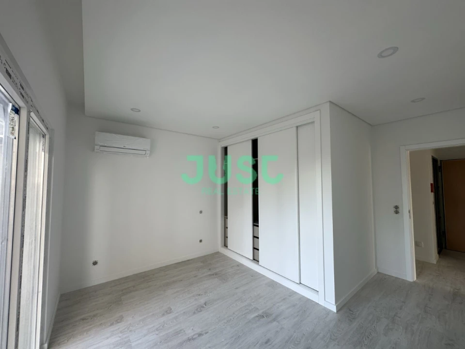 Apartamento T1 para Venda em Seixal, Arrentela e Aldeia de Paio Pires Foto 7