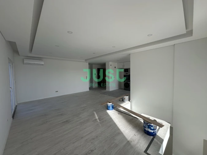 Apartamento T1 para Venda em Seixal, Arrentela e Aldeia de Paio Pires Foto 2