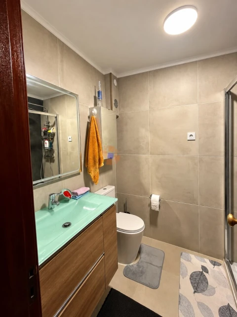Apartamento T1 para Venda em Laranjeiro e Feijó