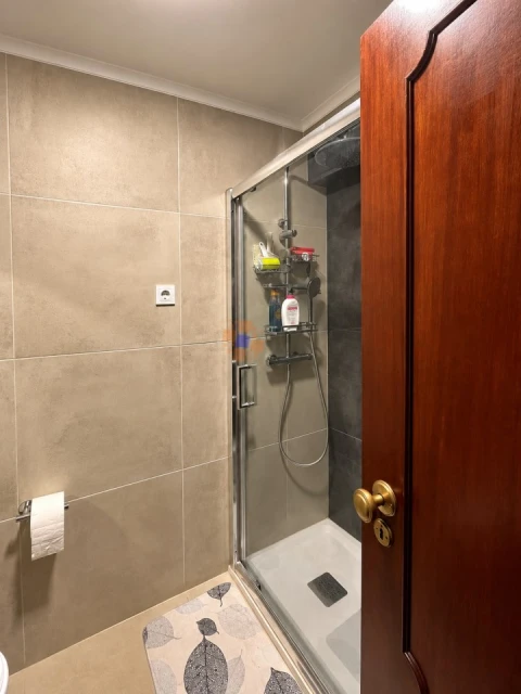 Apartamento T1 para Venda em Laranjeiro e Feijó