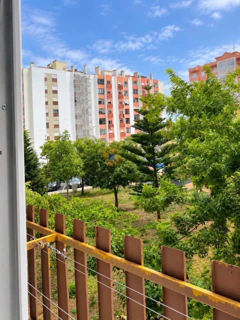 Apartamento T1 para Venda em Laranjeiro e Feijó
