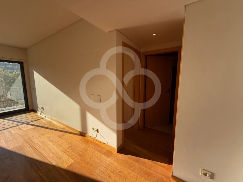 Apartamento T1 para Venda em Parque das Nações Foto 11
