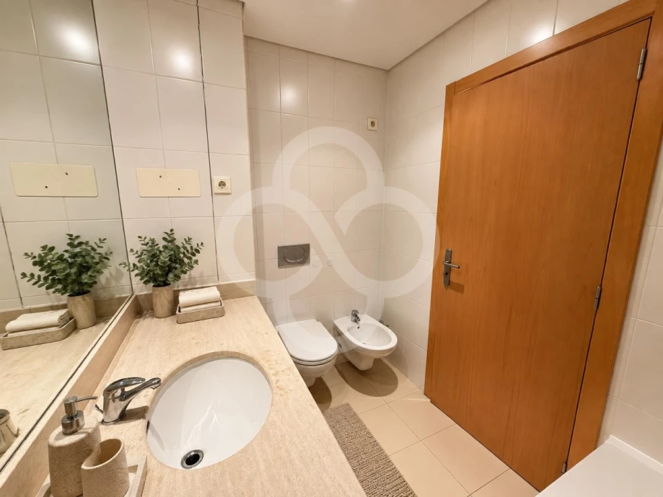 Apartamento T1 para Venda em Parque das Nações Foto 16