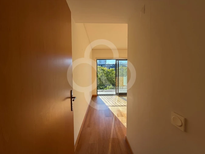 Apartamento T1 para Venda em Parque das Nações Foto 15
