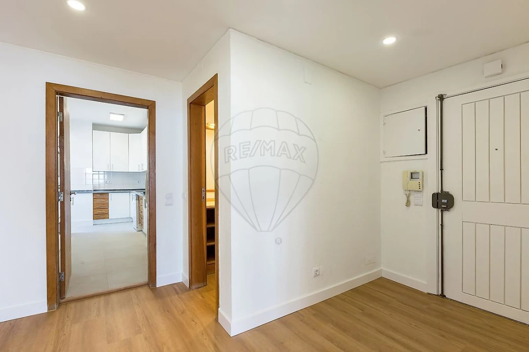 Apartamento T3 para Arrendamento em Oeiras e São Julião da Barra, Paço de Arcos e Caxias Foto 4