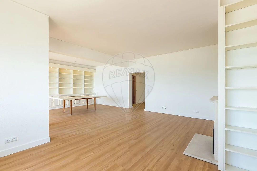 Apartamento T3 para Arrendamento em Oeiras e São Julião da Barra, Paço de Arcos e Caxias Foto 9