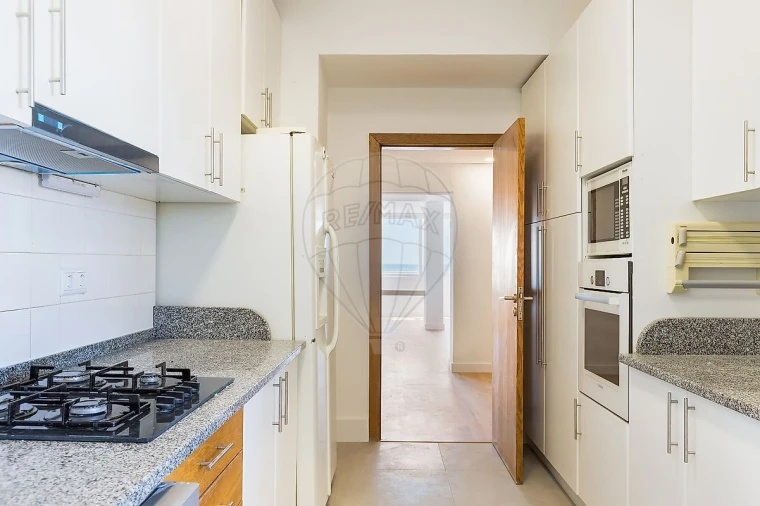 Apartamento T3 para Arrendamento em Oeiras e São Julião da Barra, Paço de Arcos e Caxias Foto 12