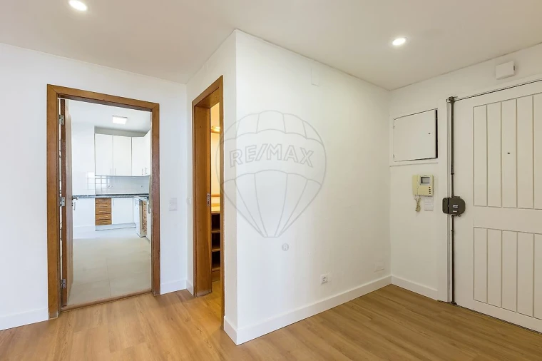 Apartamento T3 para Arrendamento em Oeiras e São Julião da Barra, Paço de Arcos e Caxias Foto 4