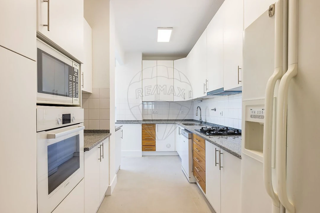 Apartamento T3 para Arrendamento em Oeiras e São Julião da Barra, Paço de Arcos e Caxias Foto 10