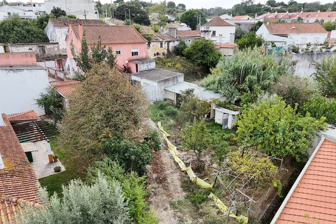 Moradia T4 para Venda em Vale de Santarem Foto 8
