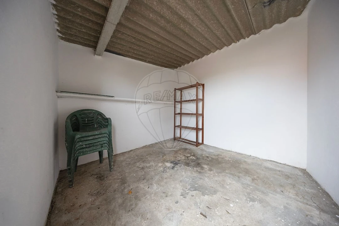 Moradia T4 para Venda em Vale de Santarem Foto 36