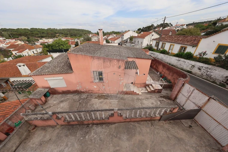 Moradia T4 para Venda em Vale de Santarem Foto 33
