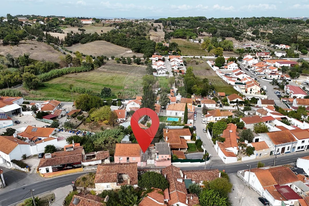 Moradia T4 para Venda em Vale de Santarem Foto 6