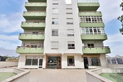 Apartamento T2 para Venda em Alfragide