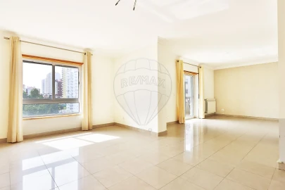 Apartamento T2 para Venda em Alfragide