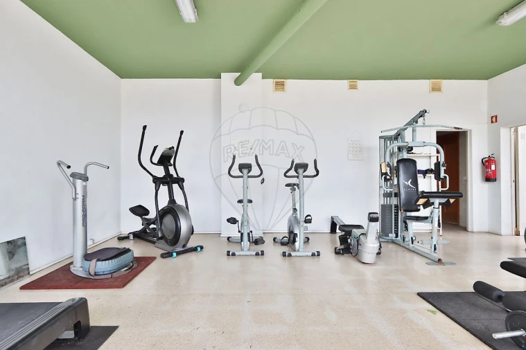 Apartamento T2 para Venda em Alfragide Foto 30