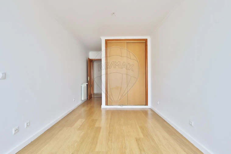 Apartamento T2 para Venda em Alfragide Foto 26