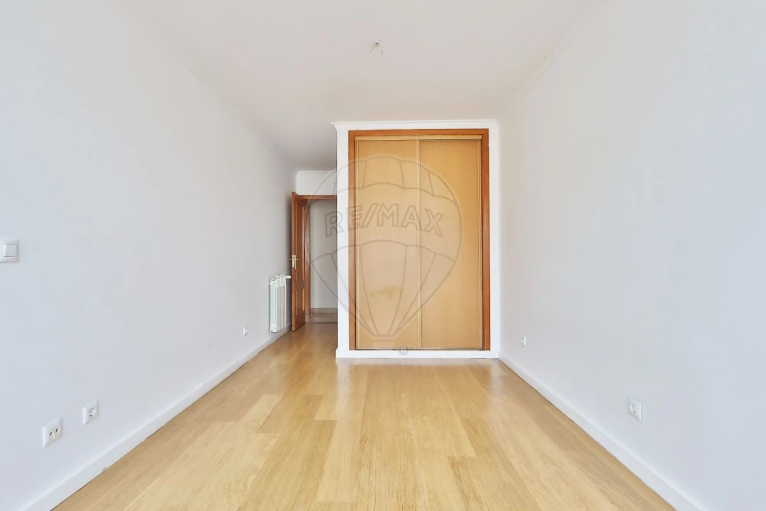 Apartamento T2 para Venda em Alfragide Foto 26