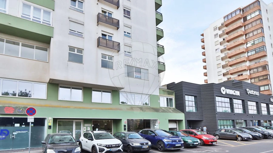 Apartamento T2 para Venda em Alfragide