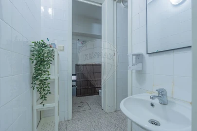 Negócio para Venda em Cedofeita, Santo Ildefonso, Sé, Miragaia, São Nicolau e Vitória