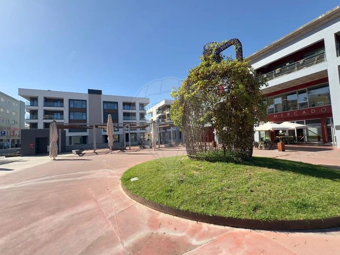 Loja para Arrendamento em Santa Maria, São Pedro e Matacães Foto 22