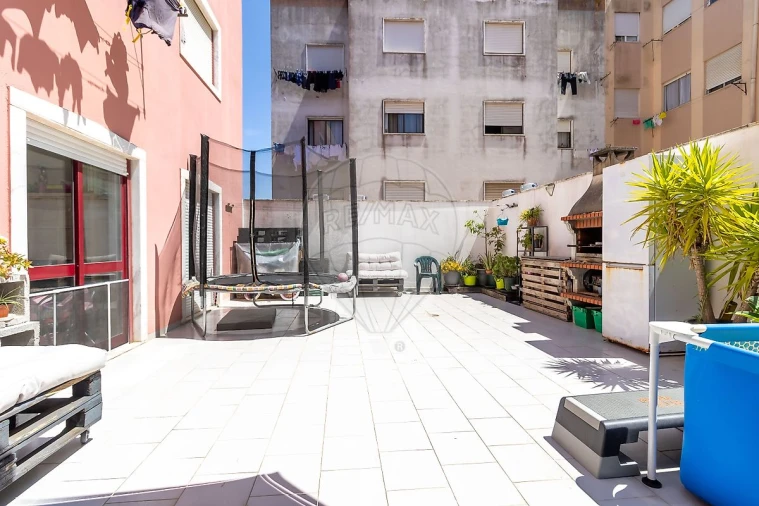 Apartamento T3 para Venda em Vila Franca de Xira Foto 12