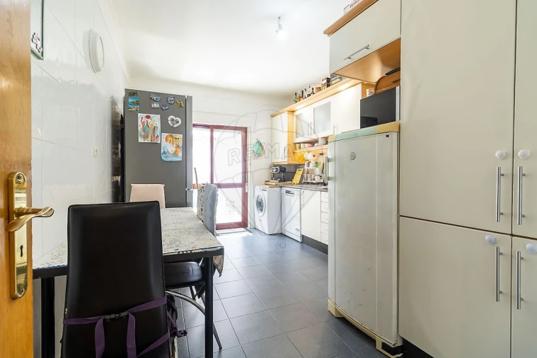 Apartamento T3 para Venda em Vila Franca de Xira Foto 7