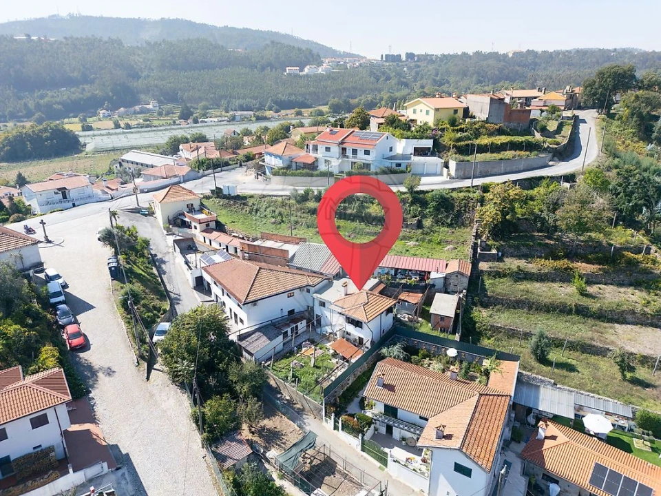 Moradia T3 para Venda em Carregosa Foto 2