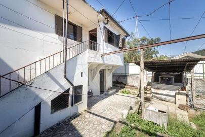 Moradia T3 para Venda em Carregosa