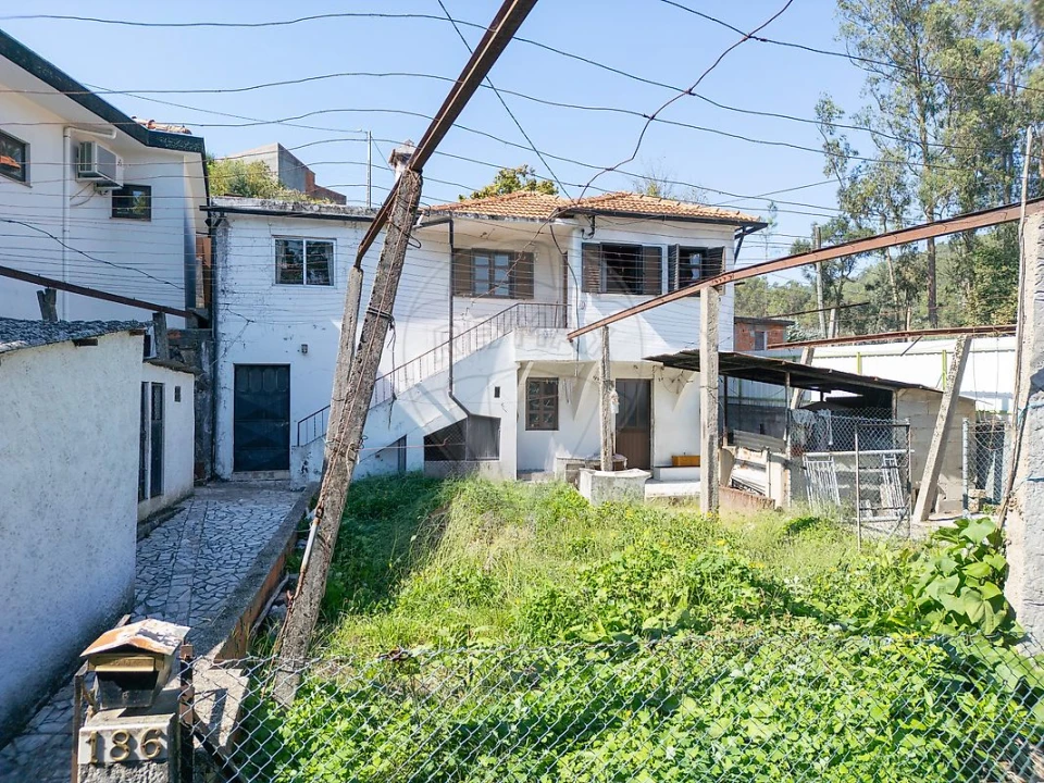 Moradia T3 para Venda em Carregosa Foto 3