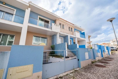 Moradia T3 para Venda em Atalaia e Alto Estanqueiro-Jardia