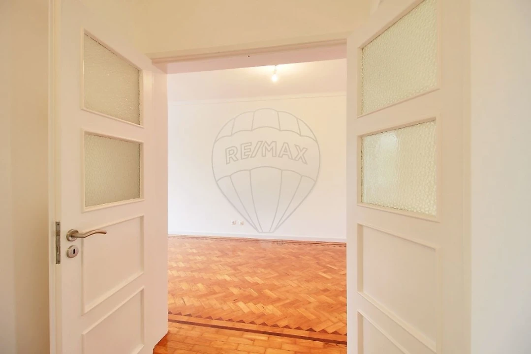 Apartamento T3 para Arrendamento em Olivais Foto 9